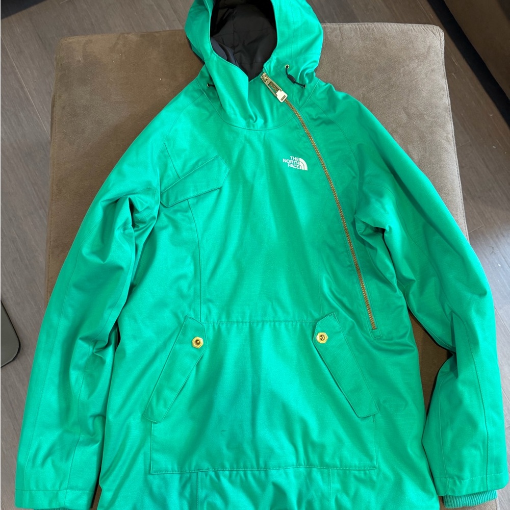 The North Face Vibrant Green Anorak - size small